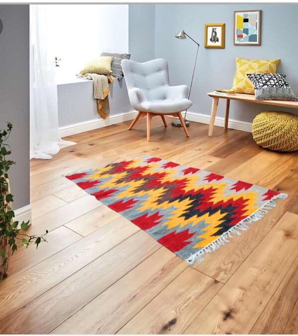 Shatranjy/ handmade carpet: size 36''x61''