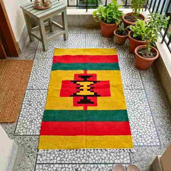 Shatranjy/ handmade carpet: Size 30''x49''