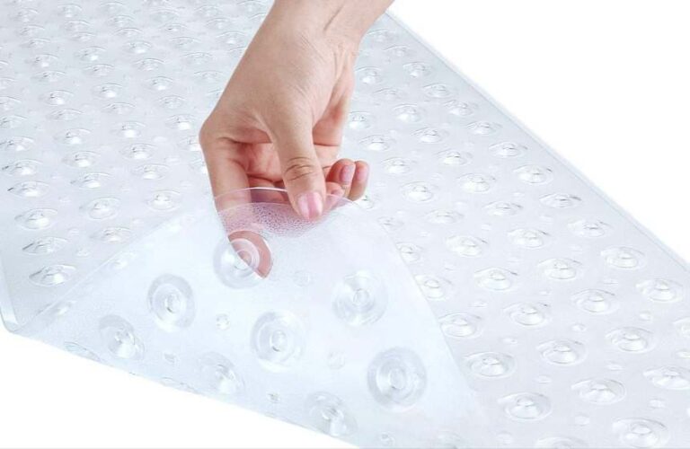 Experience Superior Grip with YINENN’s 40×16″ Clear Non-Slip Bath Mat – Machine Washable & Fast-Draining Design for a Safer Tub.