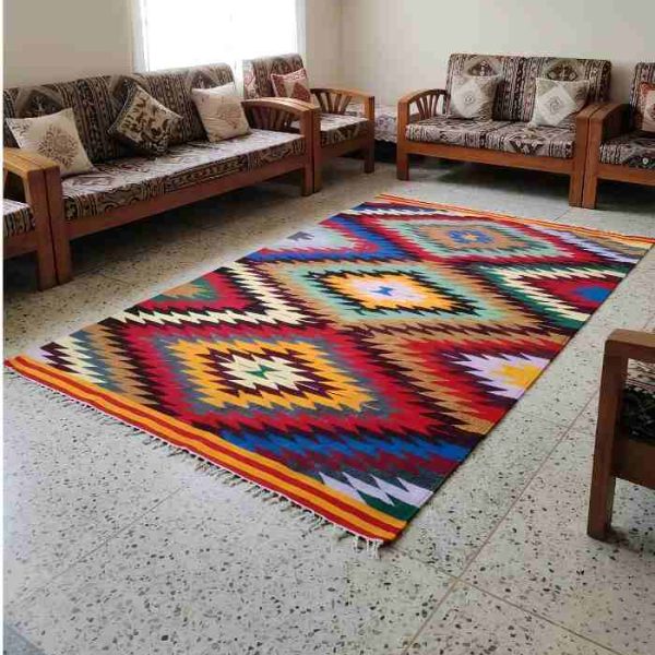Shatranji: handloom carpet: 4x6ft