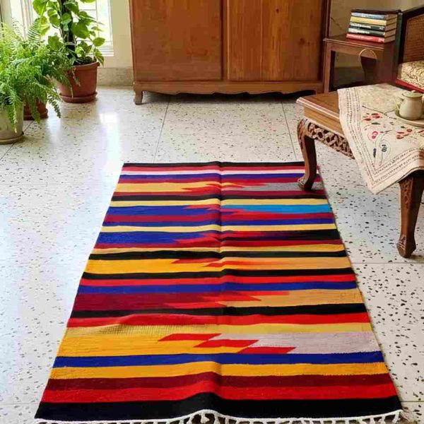Shatranjy/handloom rug: size 29''x47''